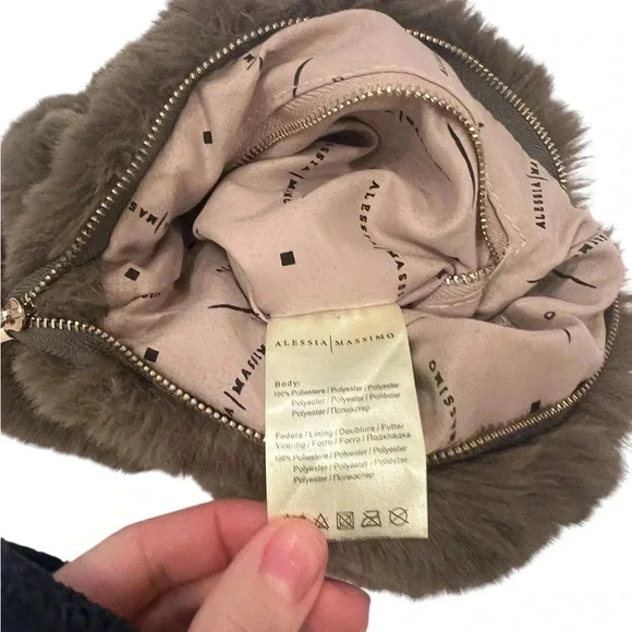 Alessia Massimo Chloe Faux Fur Ring Handle Convertible Crossbody Dark Green bag - Picture 6 of 6